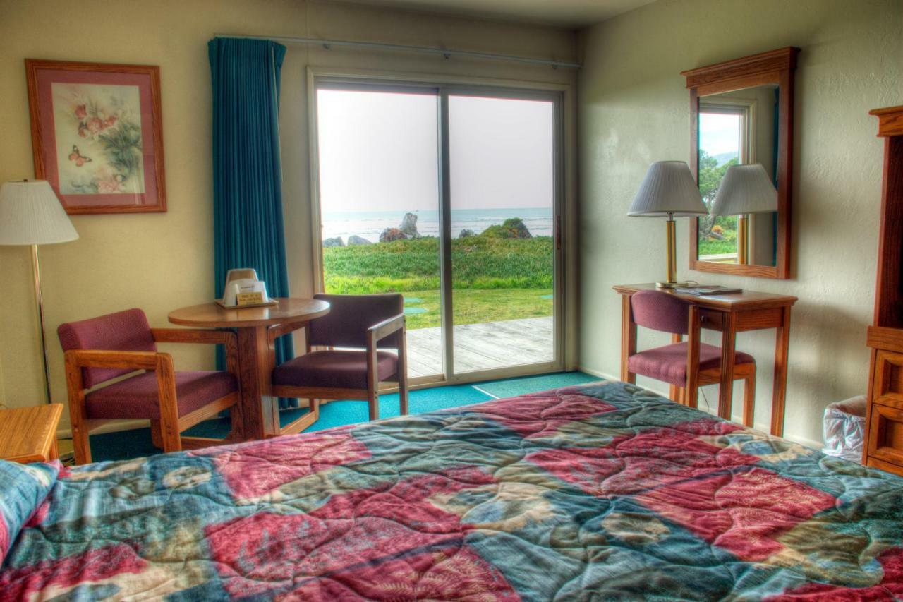 Crescent Beach Motel Кресънт Сити Екстериор снимка