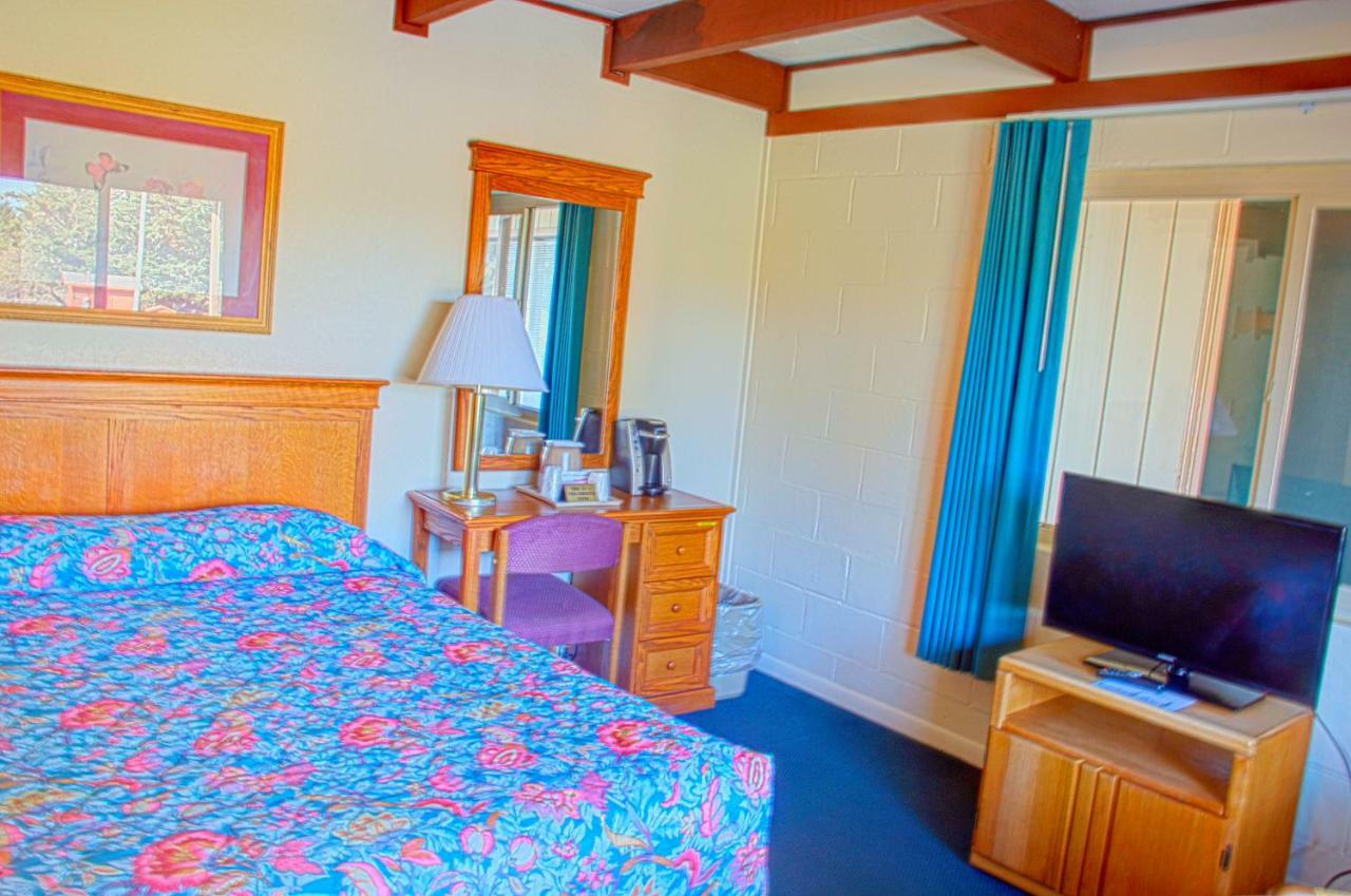 Crescent Beach Motel Кресънт Сити Стая снимка