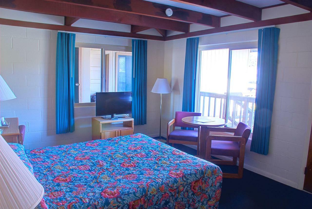 Crescent Beach Motel Кресънт Сити Стая снимка