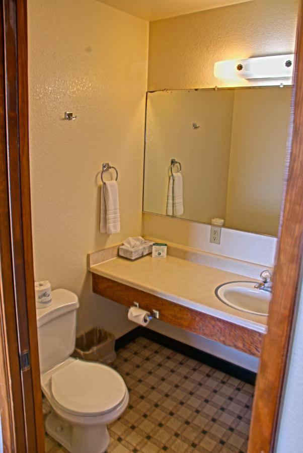 Crescent Beach Motel Кресънт Сити Стая снимка