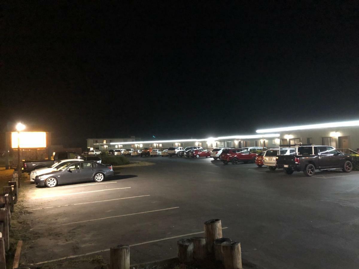 Crescent Beach Motel Кресънт Сити Екстериор снимка
