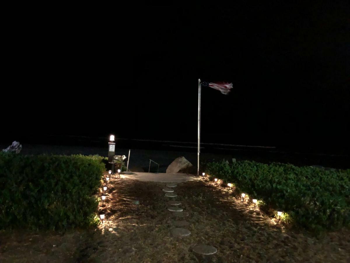 Crescent Beach Motel Кресънт Сити Екстериор снимка